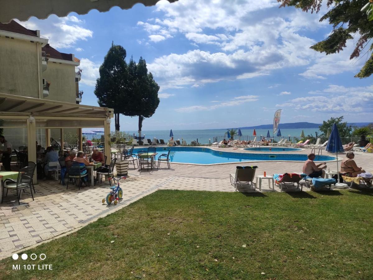 Helios Hotel Balčik Exteriér fotografie
